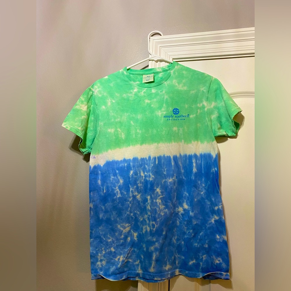 Simply southern t shirt size small